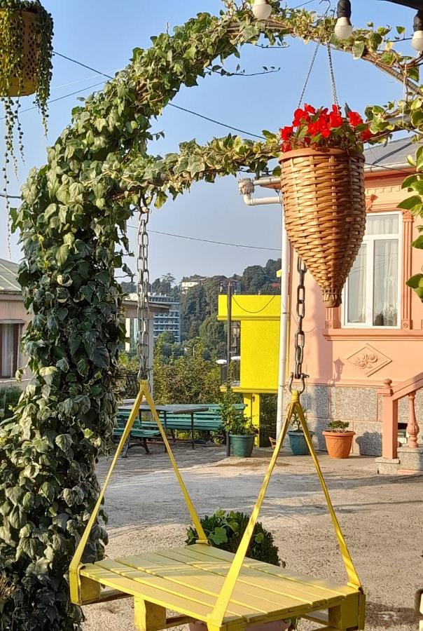 Hotel Kemeni Garden Batumi Exterior foto